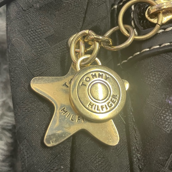 TOMMY HILIFIGER DESIGNER BAG‼️ - Picture 2 of 14